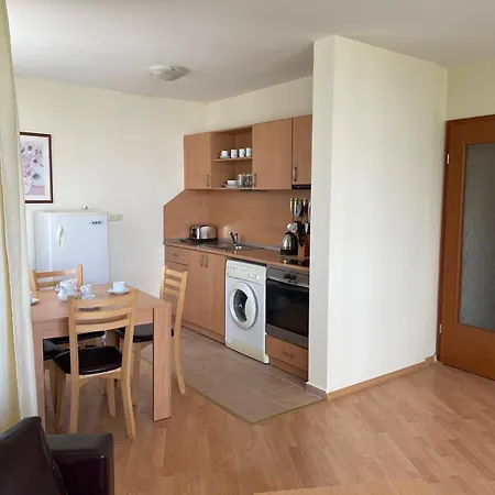 Noks Sp -st.vlas Apartamento *